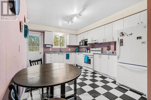 290 Vanguard Court, Kingston (East Gardiners Rd), ON - Indoor Photo Showing Kitchen