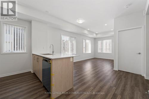 Th 207 - 141 Honeycrisp Crescent, Vaughan, ON - Indoor