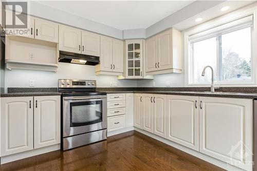 41 Seguinbourg Street, The Nation (605 - The Nation Municipality), ON - Indoor Photo Showing Kitchen