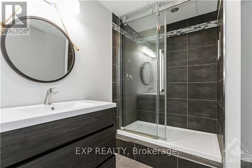 41 Seguinbourg Street, Prescott And Russell, ON - Indoor Photo Showing Bathroom