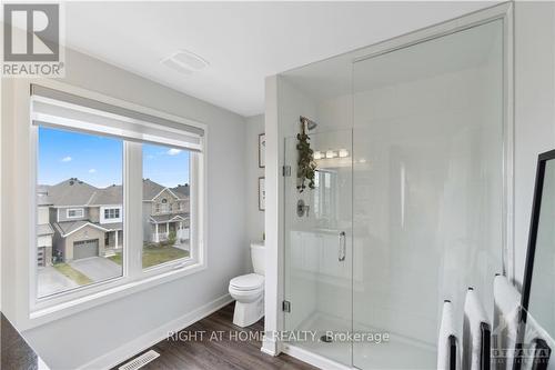 1028 Apolune Street, Ottawa, ON - Indoor Photo Showing Bathroom