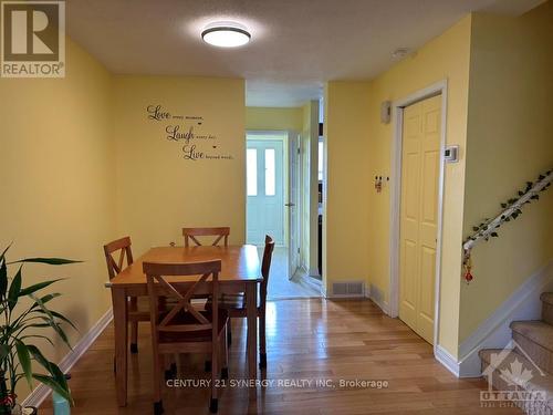 3133 Quail Drive, Ottawa, ON - Indoor Photo Showing Dining Room