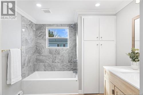 27 Leafwood Crescent, Fredericton, NB - Indoor Photo Showing Bathroom