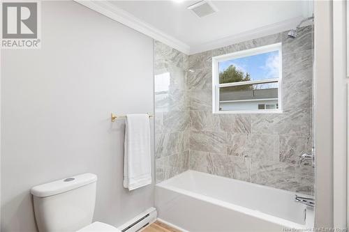 27 Leafwood Crescent, Fredericton, NB - Indoor Photo Showing Bathroom