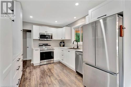 200 Memorial Drive, Brantford, ON - Indoor Photo Showing Kitchen With Stainless Steel Kitchen With Double Sink