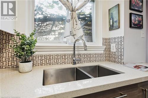 1221 Dundix Road Unit# 176, Mississauga, ON - Indoor Photo Showing Kitchen With Double Sink