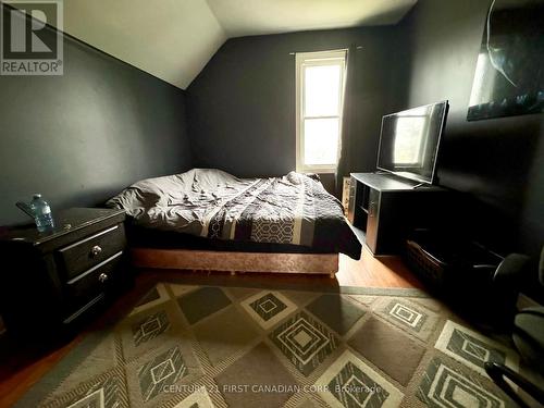 193 Mcarthur Street, Dutton/Dunwich (Dutton), ON - Indoor Photo Showing Bedroom