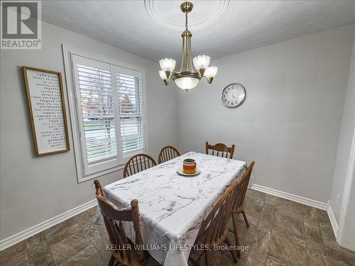 312 Oak Avenue, Strathroy-Caradoc (Sw), ON - Indoor Photo Showing Dining Room