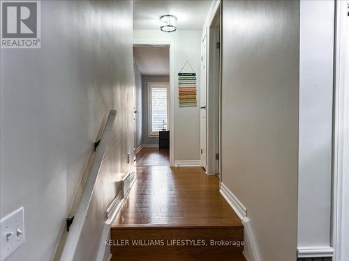 312 Oak Avenue, Strathroy-Caradoc (Sw), ON - Indoor Photo Showing Other Room