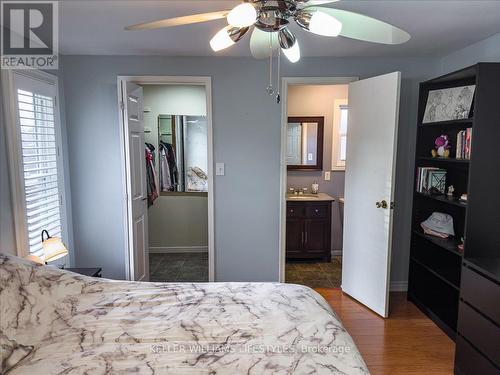 312 Oak Avenue, Strathroy-Caradoc (Sw), ON - Indoor Photo Showing Bedroom