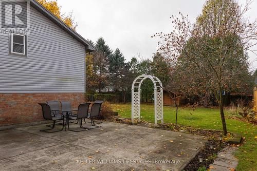 312 Oak Avenue, Strathroy-Caradoc (Sw), ON - Outdoor