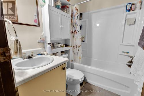 524 Egerton Street, London, ON - Indoor Photo Showing Bathroom