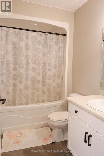 145 Tarry Parkway, Aylmer (Ay), ON - Indoor Photo Showing Bathroom