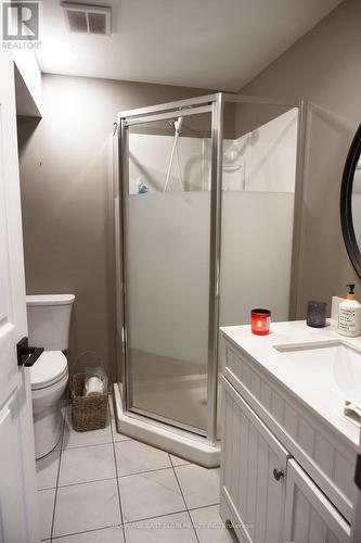 145 Tarry Parkway, Aylmer (Ay), ON - Indoor Photo Showing Bathroom