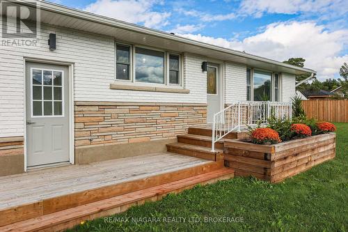 557 Walden Boulevard, Fort Erie (333 - Lakeshore), ON - Outdoor With Deck Patio Veranda With Exterior