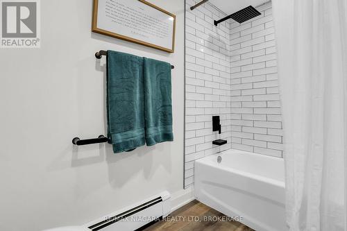 557 Walden Boulevard, Fort Erie (333 - Lakeshore), ON - Indoor Photo Showing Bathroom