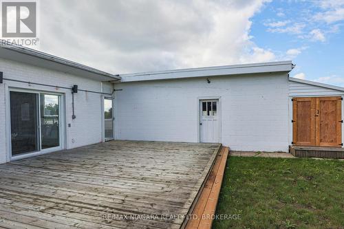 557 Walden Boulevard, Fort Erie (333 - Lakeshore), ON - Outdoor With Exterior