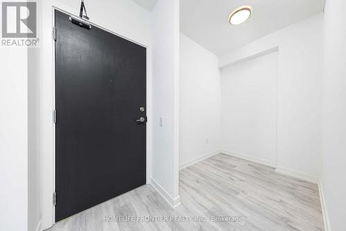 417 - 8 Olympic Garden Drive, Toronto, ON - Indoor Photo Showing Other Room