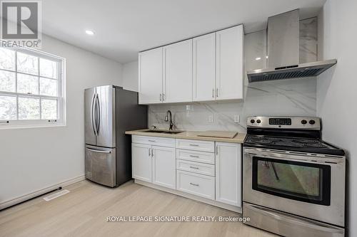 A/Upper - 54 Tuscarora Drive, Toronto, ON - Indoor Photo Showing Kitchen