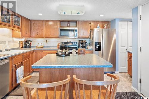 955 Coppermine Crescent, Saskatoon, SK - Indoor Photo Showing Kitchen