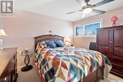 955 Coppermine Crescent, Saskatoon, SK - Indoor Photo Showing Bedroom