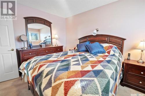 955 Coppermine Crescent, Saskatoon, SK - Indoor Photo Showing Bedroom