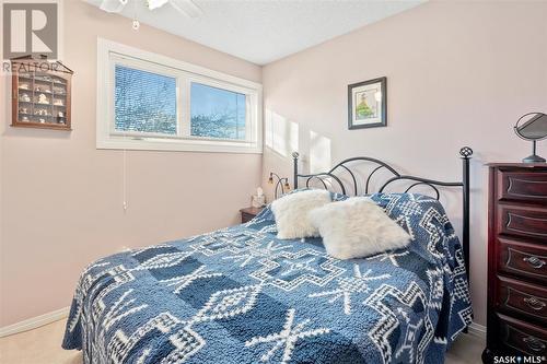 955 Coppermine Crescent, Saskatoon, SK - Indoor Photo Showing Bedroom