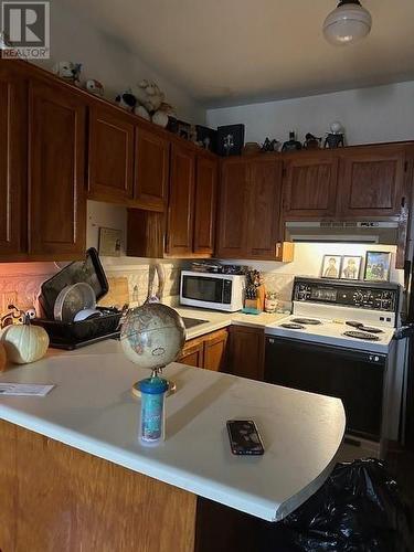 319-321-325-327 Montreal Road, Cornwall (717 - Cornwall), ON - Indoor Photo Showing Kitchen