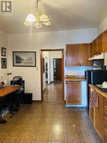 319-321-325-327 Montreal Road, Cornwall (717 - Cornwall), ON - Indoor Photo Showing Kitchen