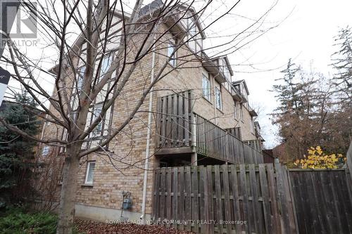 6 - 20 Wallace Street, Vaughan, ON - Outdoor