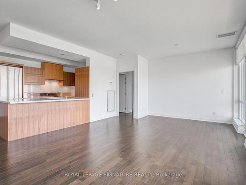 4001-80 John St, Toronto, ON - Indoor Photo Showing Kitchen