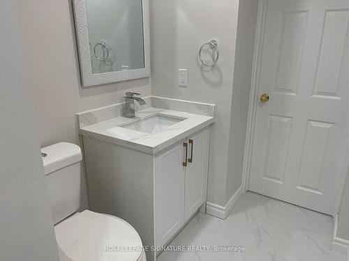 Bsmt-46 Tara Cres, Markham, ON - Indoor Photo Showing Bathroom