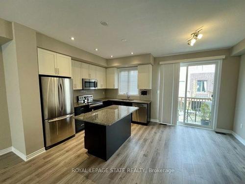 76 Esplanade Lane, Grimsby, ON - Indoor Photo Showing Kitchen With Upgraded Kitchen