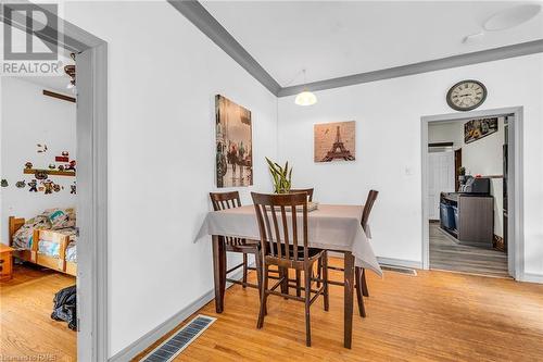 17 Elliott Avenue, Brantford, ON - Indoor Photo Showing Dining Room