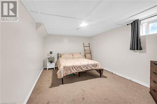 17 Elliott Avenue, Brantford, ON - Indoor Photo Showing Bedroom