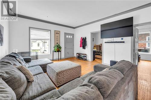 17 Elliott Avenue, Brantford, ON - Indoor Photo Showing Living Room