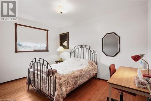 72 Eastbury Drive, Hamilton, ON - Indoor Photo Showing Bedroom