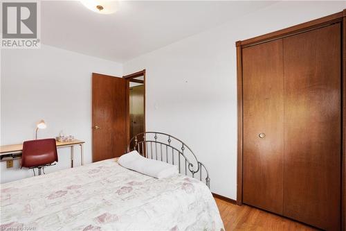 72 Eastbury Drive, Hamilton, ON - Indoor Photo Showing Bedroom