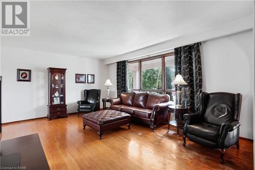 72 Eastbury Drive, Hamilton, ON - Indoor Photo Showing Living Room