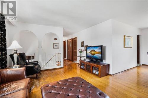 72 Eastbury Drive, Hamilton, ON - Indoor Photo Showing Living Room