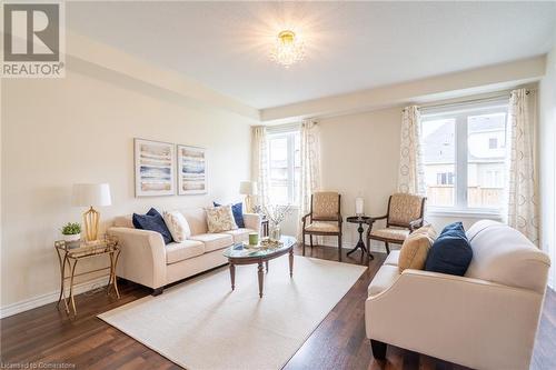 318 Concession 3 Road, Niagara-On-The-Lake, ON - Indoor Photo Showing Living Room