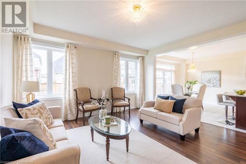 318 Concession 3 Road, Niagara-On-The-Lake, ON - Indoor Photo Showing Living Room