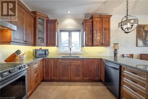 688 Trinity Church Road, Hamilton, ON - Indoor Photo Showing Kitchen With Double Sink