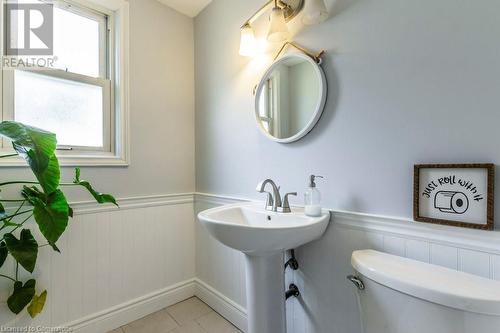 136 East 21St Street, Hamilton, ON - Indoor Photo Showing Bathroom