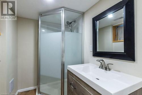 136 East 21St Street, Hamilton, ON - Indoor Photo Showing Bathroom