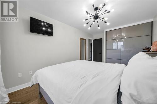 2001 Bonnymede Drive Unit# 88, Mississauga, ON - Indoor Photo Showing Bedroom