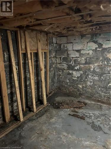 42 Cameron Avenue N, Hamilton, ON - Indoor Photo Showing Basement