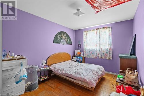 2126 Pashak Court, Mississauga, ON - Indoor Photo Showing Bedroom