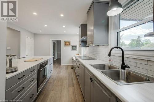 1208 Guildwood Boulevard, London, ON - Indoor Photo Showing Kitchen With Double Sink With Upgraded Kitchen