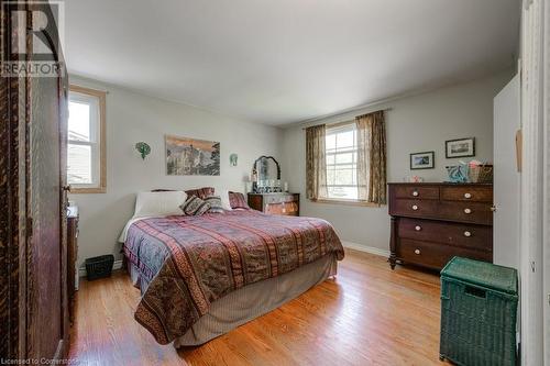 1208 Guildwood Boulevard, London, ON - Indoor Photo Showing Bedroom